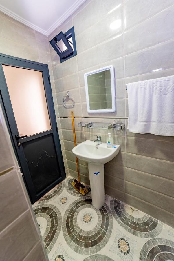 Velasquez Appartements Fast Wifi And Ocean View タンジェ エクステリア 写真