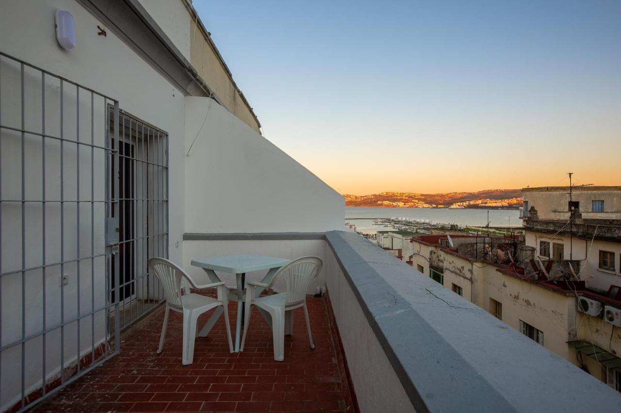 Velasquez Appartements Fast Wifi And Ocean View タンジェ エクステリア 写真